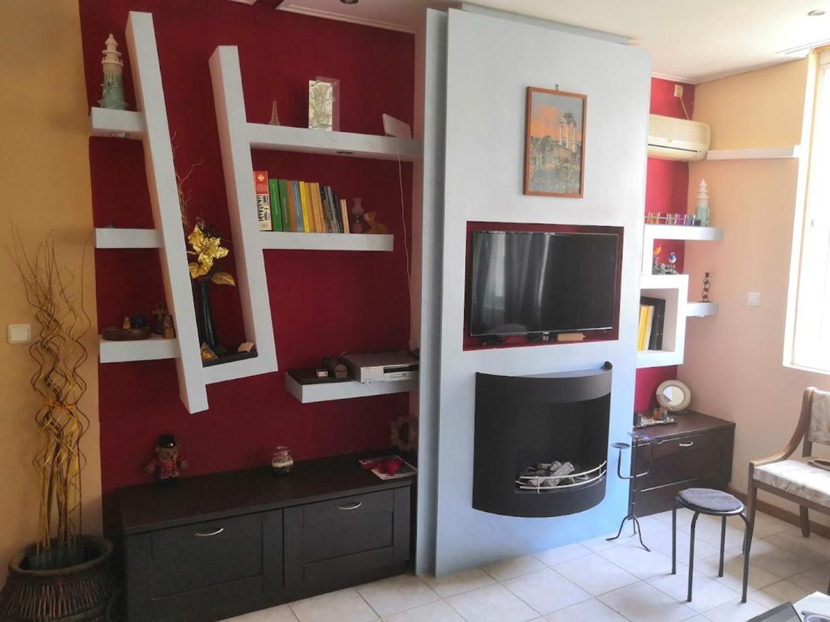 Beautiful And Cozy Appartment In Dafnh, Aten Exteriör bild