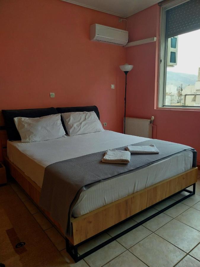 Beautiful And Cozy Appartment In Dafnh, Aten Exteriör bild